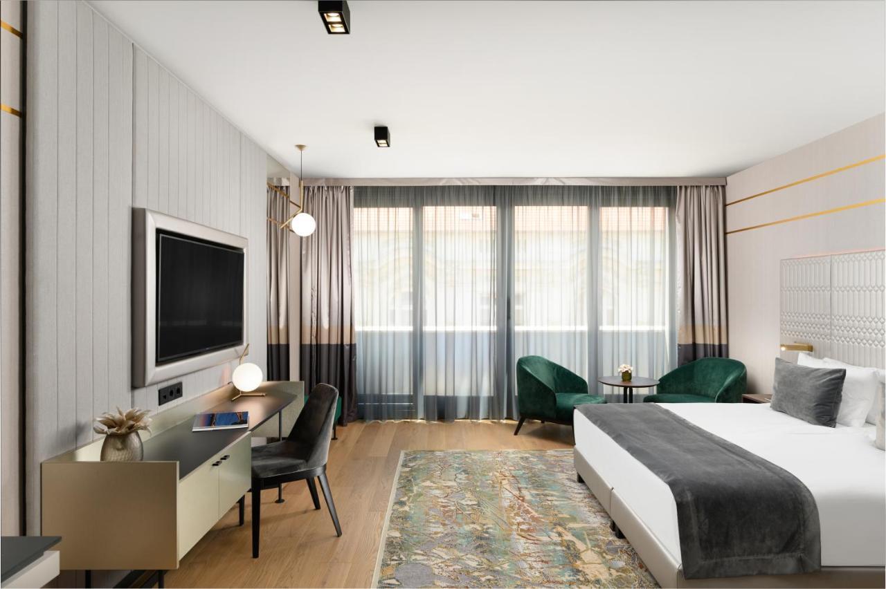 بودابست Emerald Downtown Luxury Suites By Continental Group المظهر الخارجي الصورة