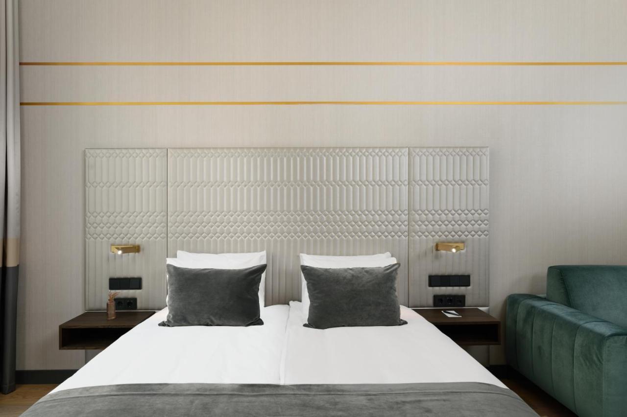 بودابست Emerald Downtown Luxury Suites By Continental Group المظهر الخارجي الصورة