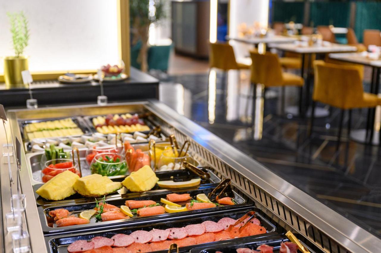 بودابست Emerald Downtown Luxury Suites By Continental Group المظهر الخارجي الصورة