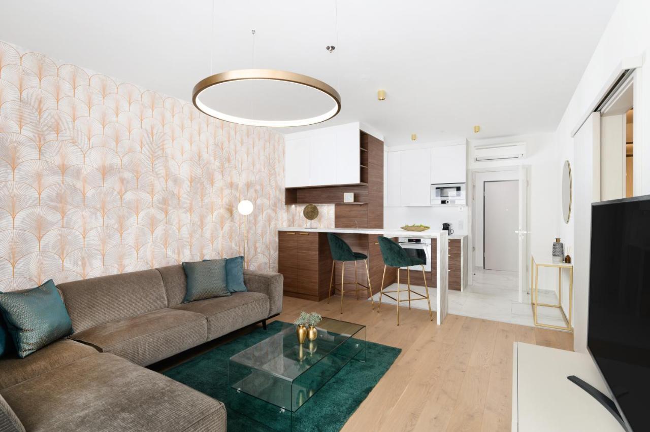 بودابست Emerald Downtown Luxury Suites By Continental Group المظهر الخارجي الصورة