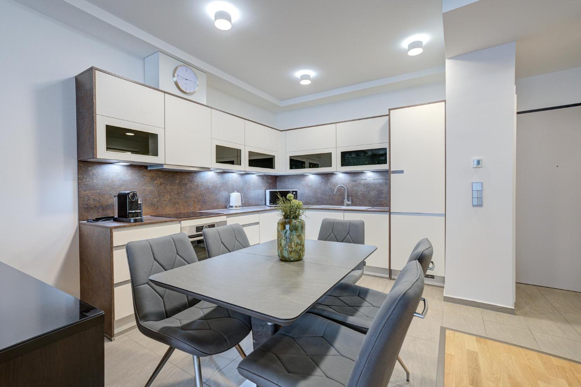 بودابست Emerald Downtown Luxury Suites By Continental Group المظهر الخارجي الصورة