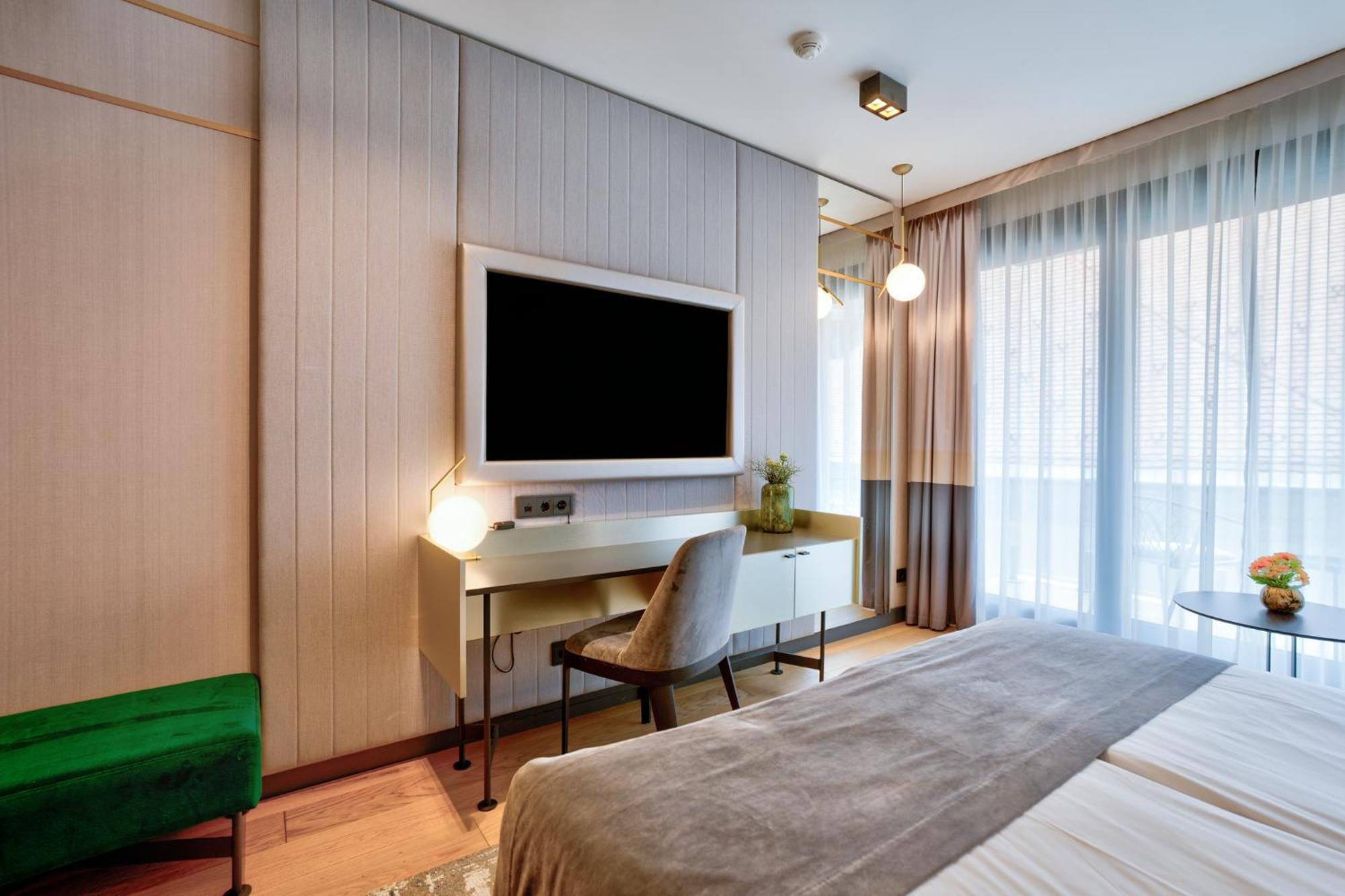 بودابست Emerald Downtown Luxury Suites By Continental Group المظهر الخارجي الصورة